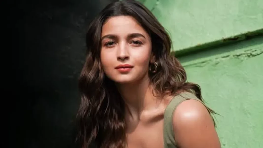 Happy Birthday Alia Bhatt: This birthday is definitely extra special for the newlywed and now mommy, Alia Bhatt! The Bollywood diva is celebrating her 29th birthday today, and it's time for her family, friends and colleagues to shower her with all the love.